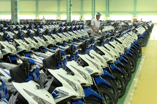 Pasar Menurun, Honda BeAT Tetap Terfavorit trio motor