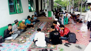 Suasana Buka Bersama Komunitas Honda di Masjid Al Ikhlas Sungai Andai Banjarmasin