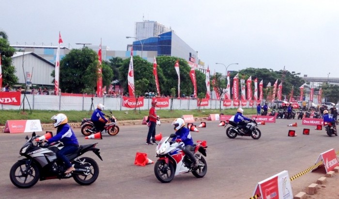 AHM Ajak Pecinta Motor Sport Honda Nonton MotoGP 2015