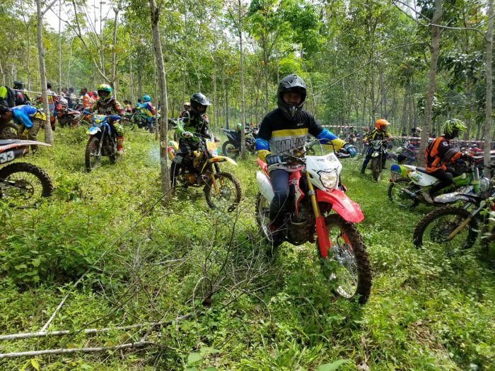 Trio Motor Ajak Konsumen dan Komunitas CRF 150L Fun Adventure dan Nonbar MXGP