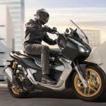 Honda Rilis Varian Warna Baru Skutik Penjelajah Honda ADV150
