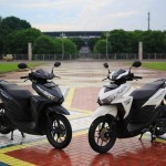 Vario 150 Black and White