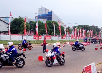 AHM Ajak Pecinta Motor Sport Honda Nonton MotoGP 2015