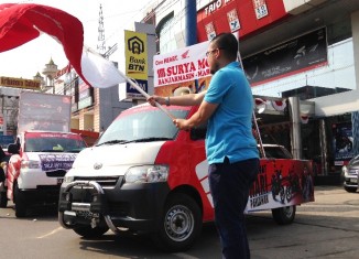 Afrizal Rachman, Marketing Manager PT Trio Motor saat melepaskan Parade Honda Delivery Car