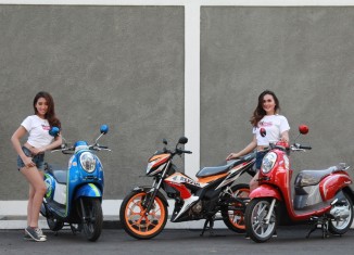 AHM Hadirkan Varian Warna Baru New Honda Sonic 150R dan New Honda Scoopy eSP