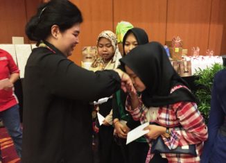 Buka Puasa Sembari Santuni Anak Kurang Mampu