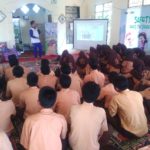 Safety Riding Trio Motor Sambangi SMAN 12 Banjarmasin