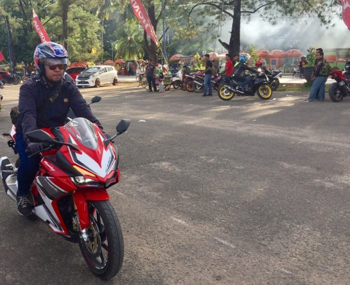 50 Bikers Jajal CBR250RR di Lapangan Murjani