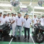 Marc Marquez dan Dani Pedrosa Kunjungi Pabrik AHM