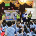 Trio Motor Sosialisasikan Rambu Lalin di TK