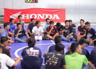 Eratkan Silaturahmi Komunitas Motor Melalui Ketupat Futsal Community