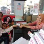 Trio Motor Bagikan Bingkisan di Hari Ibu