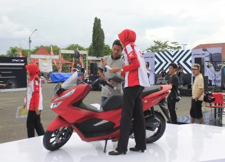 All New Honda PCX Raih Bike of the Year