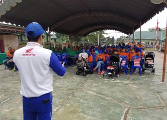 Instruktur Safety Riding Trio Motor Edukasi TNI
