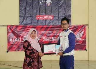 Sosialisasikan #Cari_Aman Berkendara, Trio Motor Jadikan SMK Sabilal Muhtadin Sekolah Percontohan