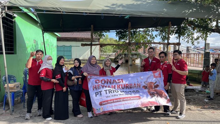 Honda Trio Motor Pererat Kebersamaan dengan Warga Sungai Baru Lewat Penyaluran Hewan Kurban